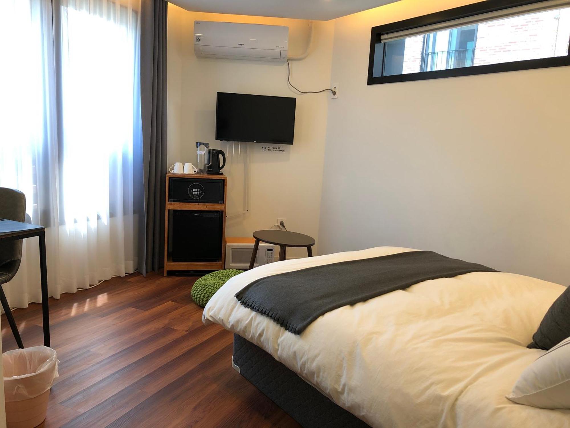 Space In Blackstone Seoul Room photo